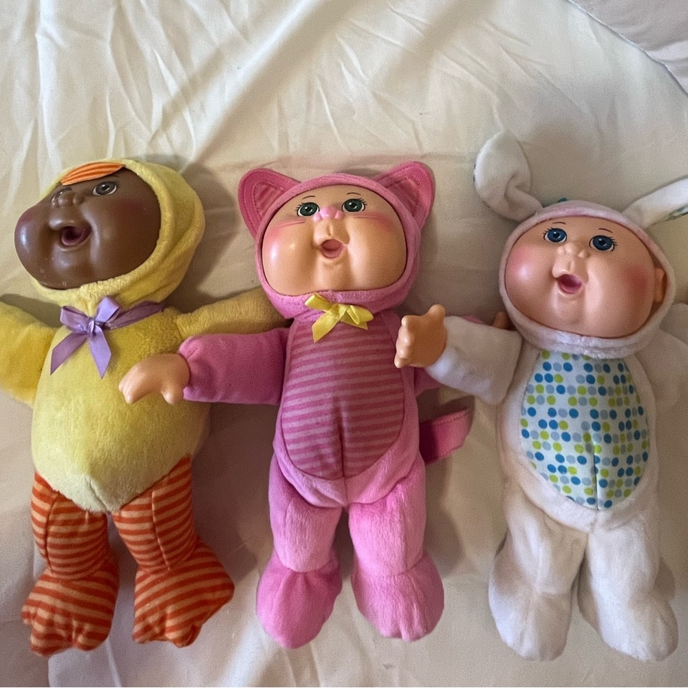 Cabbage Patch Babbies Set of 3 Yellow, Pink, White (used)